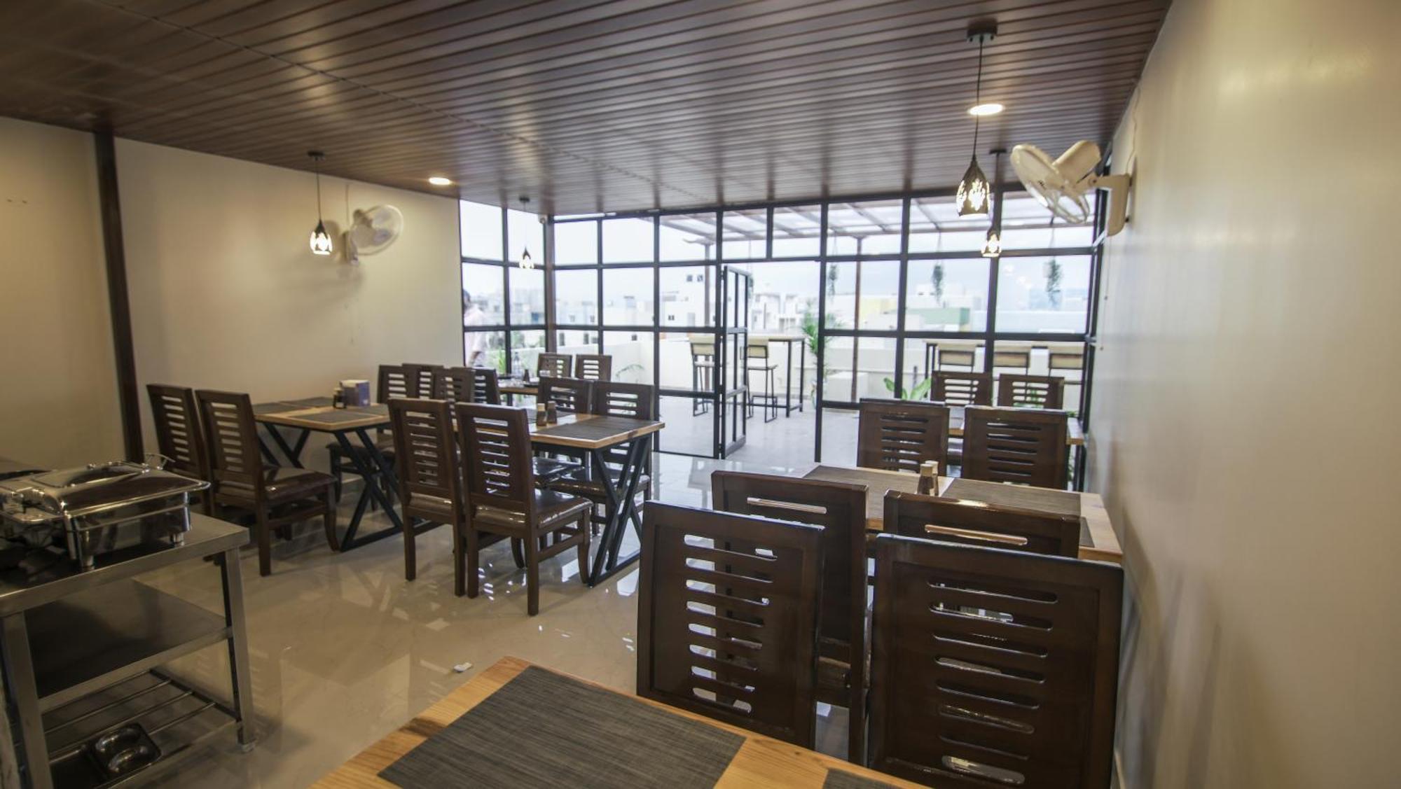 Radhe Suites Χιντεραμπάντ Εξωτερικό φωτογραφία