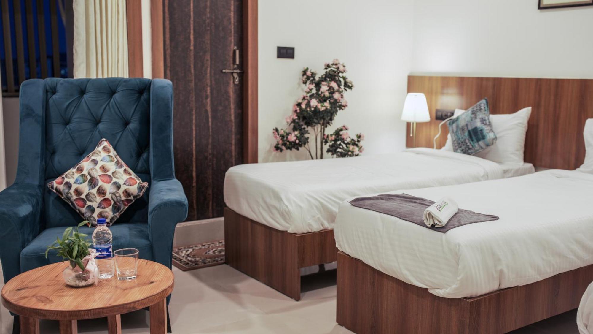 Radhe Suites Χιντεραμπάντ Εξωτερικό φωτογραφία