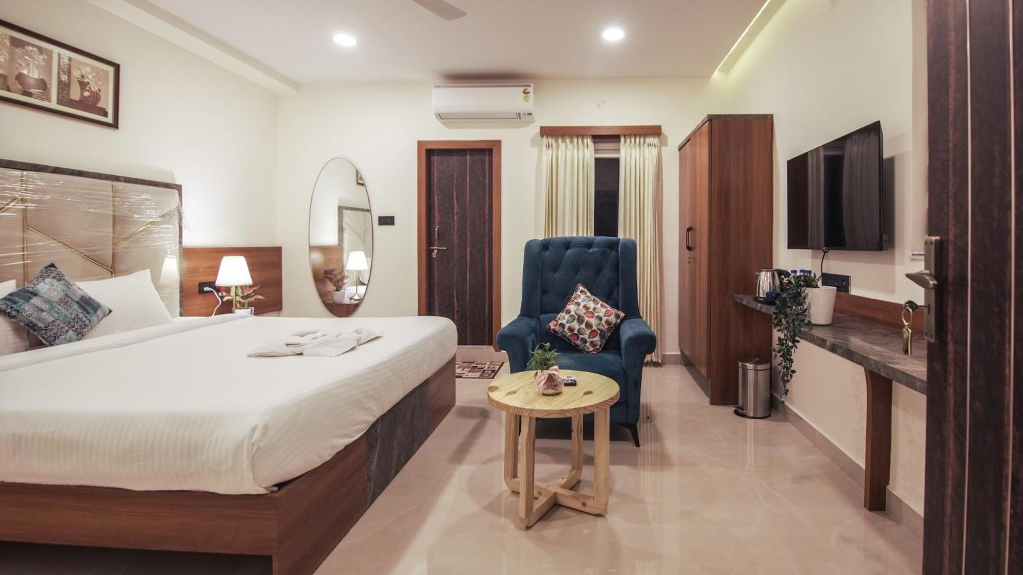 Radhe Suites Χιντεραμπάντ Εξωτερικό φωτογραφία