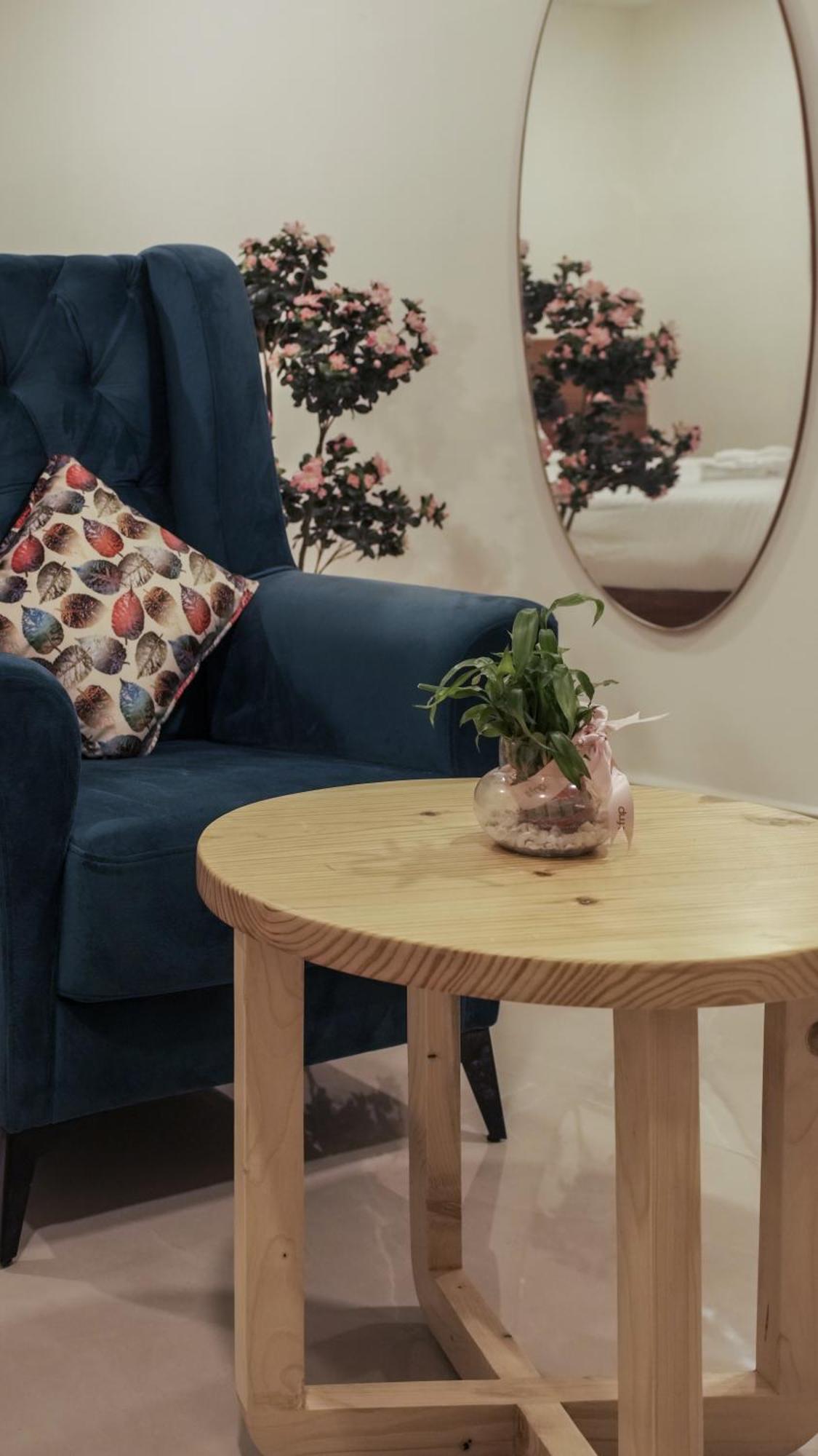 Radhe Suites Χιντεραμπάντ Εξωτερικό φωτογραφία
