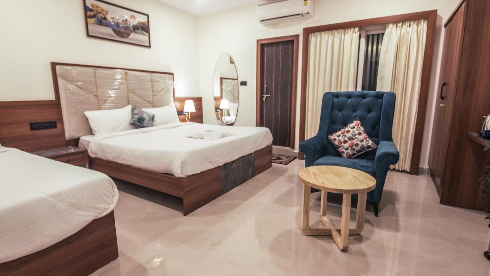Radhe Suites Χιντεραμπάντ Εξωτερικό φωτογραφία