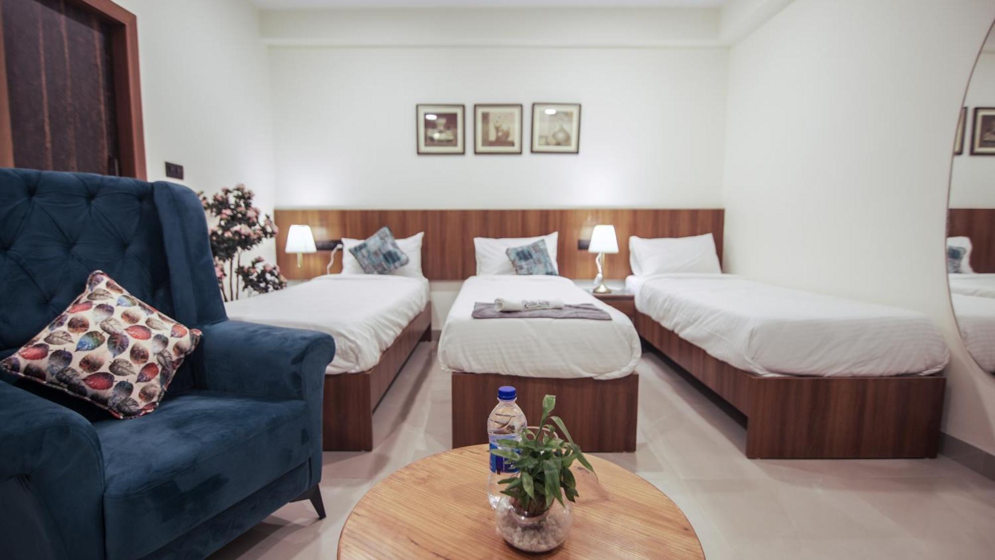 Radhe Suites Χιντεραμπάντ Εξωτερικό φωτογραφία