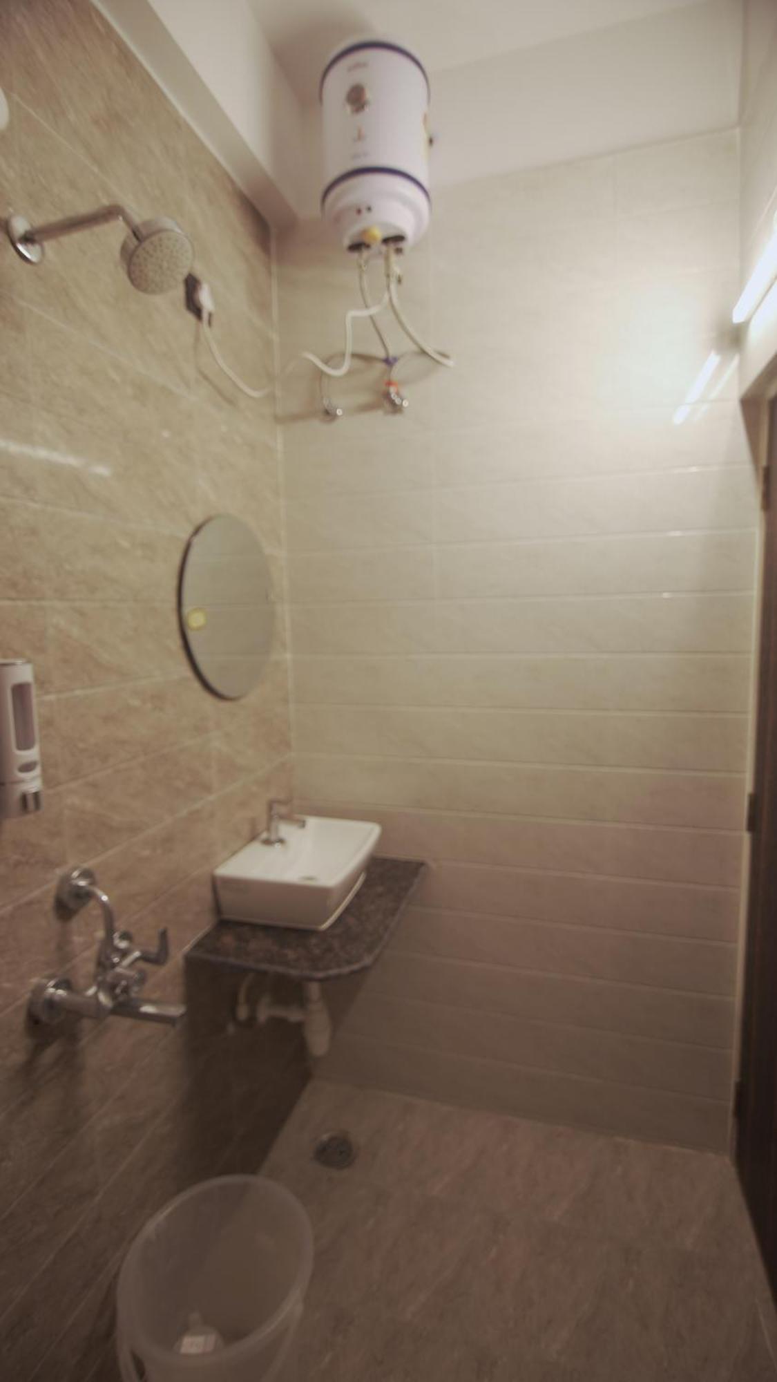 Radhe Suites Χιντεραμπάντ Εξωτερικό φωτογραφία